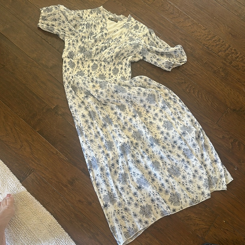 Dress - Picture 5 of 5